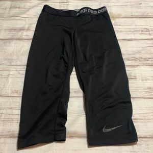 Nike Pro Combat Capri Pants